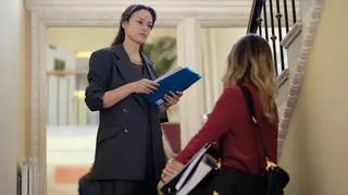 Tajemnica zawodowa: Julia (Magdalena Różczka), Ada (Laura Breszka)