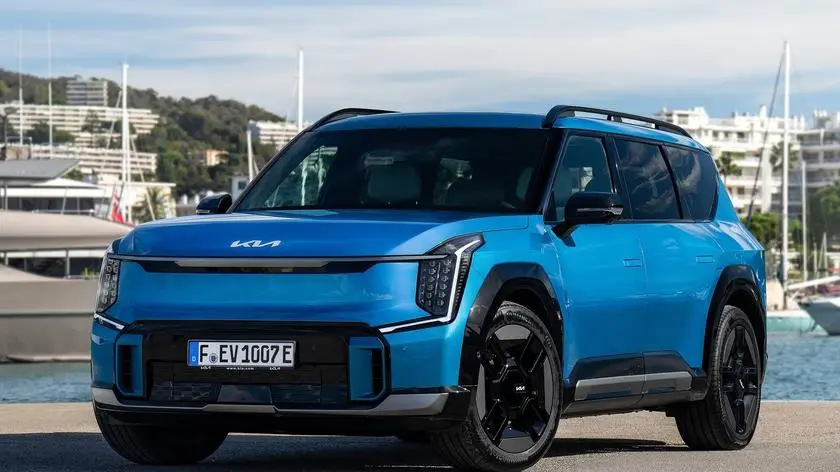 Kia-EV9-2024-1600-01