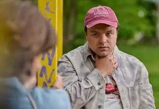 "Na Wspólnej" odc. 4078. Zszokowany Klusek kończy randę! Co na to Brygida? [STRESZCZENIE]