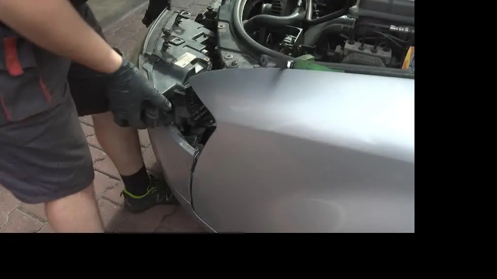 Producenci samochodów robią na złość mechanikom?