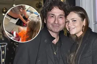 Córki Agaty Rubik wybierają tkaniny do nowych pokojów