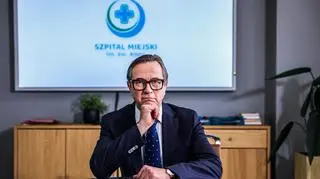 Zaskakujące decyzje, konflikty i osobiste tajemnice. Pamiętasz perypetie dyrektora Streckera z 3. sezonu "Szpitala św. Anny"?