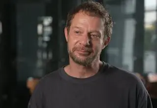 "Porządny człowiek". Grzegorz Małecki o serialu i relacjach między bohaterami