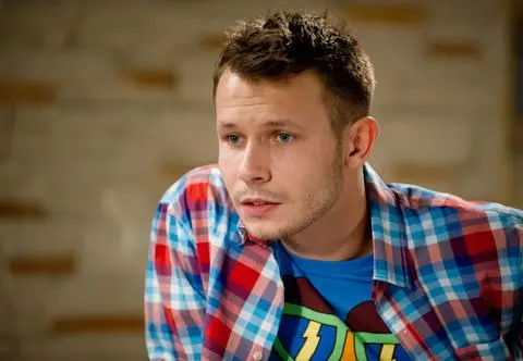 Mateusz Banasiuk nieźle namieszał w "Na Wspólnej". Pamiętacie kogo grał?