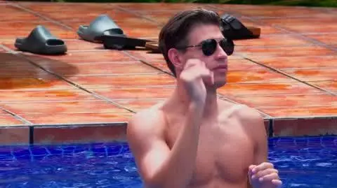 "Hotel Paradise 10"