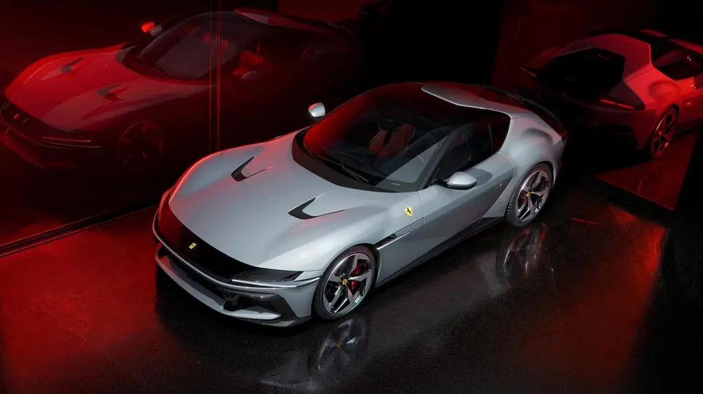 New_Ferrari_V12_ext_03_Design_white_media_798eb5ee-d327-4802-920f-f7a9c20adae0