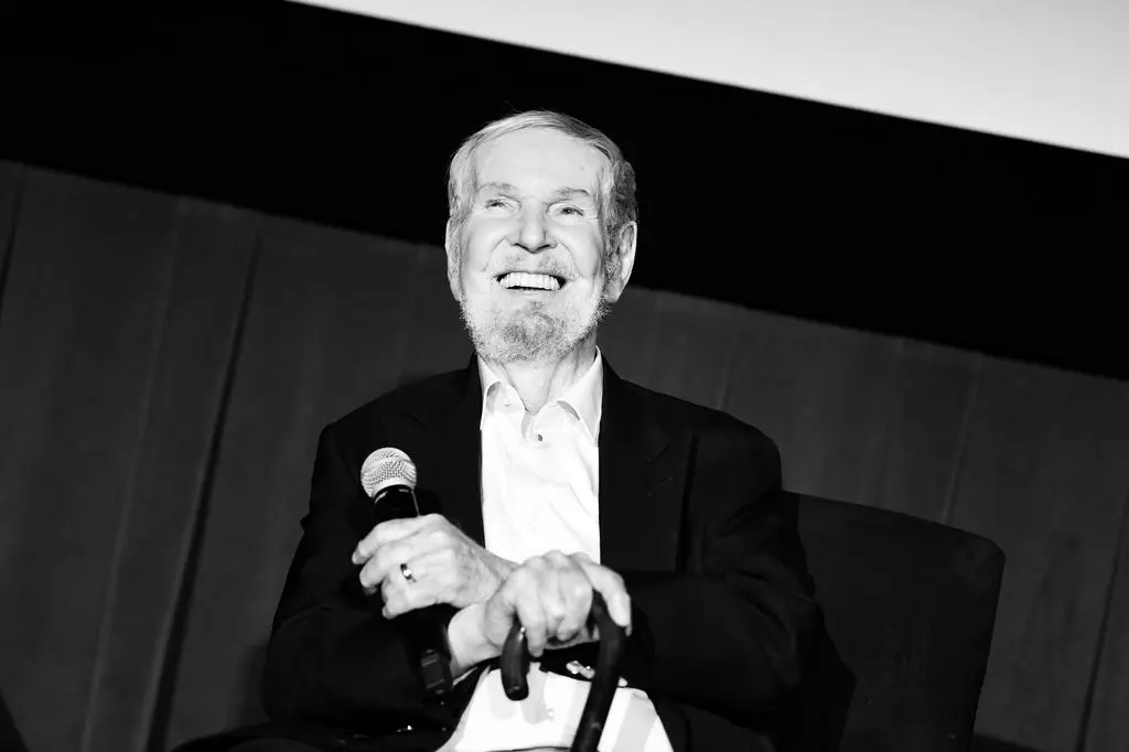 Robert Benton