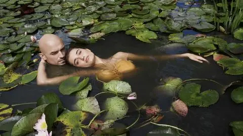 "Top Model". Sesja miłosna z Joanną Koroniewską