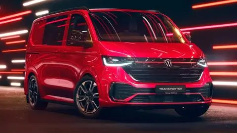 Volkswagen Transporter Sportline jak dostawczy GTI. Czerwony pasek, bodykit i obniżone zawieszenie
