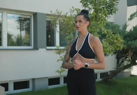 Scena zazdrości w "Życiu na kredycie 7". O co Yullia jest zła na Jarka? [PRZED EMISJĄ W TV]