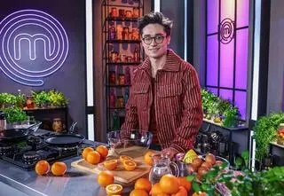 Crêpes Suzette według Rozkosznego. Sprawdź przepis na płonący deser z "MasterChef Nastolatki"