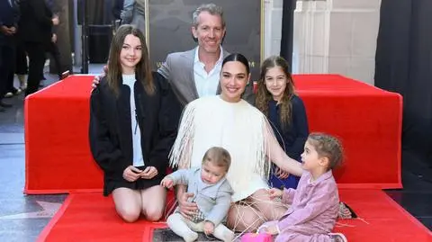 Gal Gadot odsłoniła swoją gwiazdę w Hollywoodzkiej Alei Sławy. Podczas ceremonii musiała interweniować policja