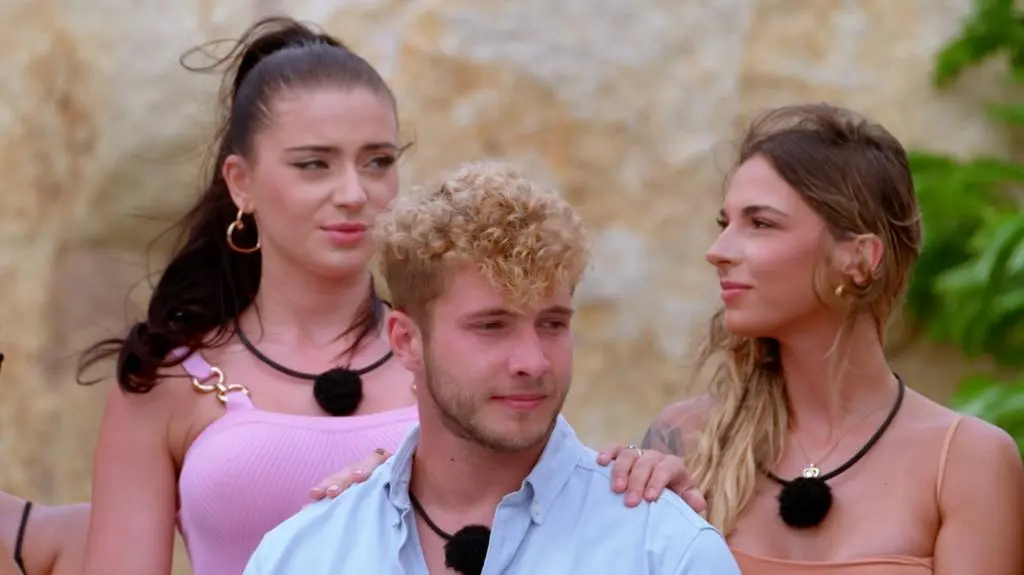 TVN7_MAX_PRORES_HOTEL_PARADISE_EXTRA_S09_ODC_45