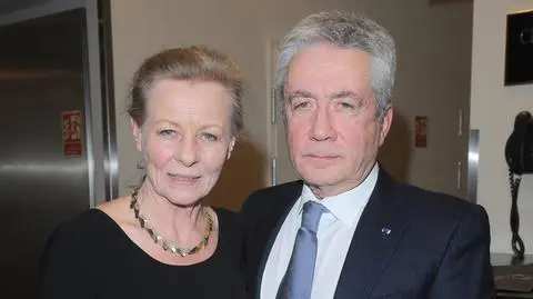 Anna Nehrebecka po pierwszym mężu zatrzymała nazwisko. Dla drugiego została "panią ambasadorową"