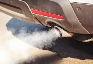 Holenderski sąd: Stellantis oszukiwał na emisjach od 2009 r. 