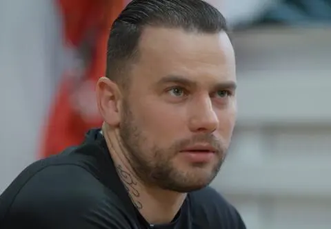 Grzegorz Collins nie był gotowy na dziecko. Powstrzymywał łzy, gdy wspominał rozmowę z matką córki. "Świat się zawalił"