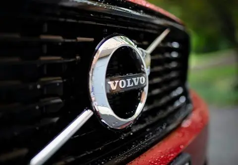 Volvo tnie koszty i zapowiada globalne zwolnienia. Co się dzieje z legendą motoryzacji? 