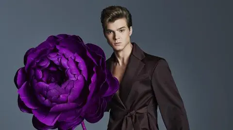 Top Model: Niezwykła sesja finalistów z kwiatami
