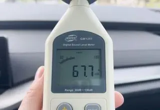 Tor Poznań i normy hałasu. Czy 50-55 dB to realny limit?