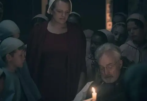 W "Testamentach" powrócą dwie kluczowe postaci z "Opowieści podręcznej". Showrunner serialu opowiedział, jak się zmienią
