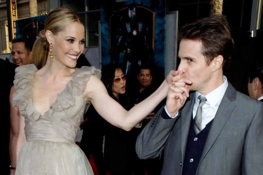 Leslie Bibb i Sam Rockwell