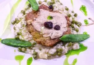 Adrian Ziółkowski: Risotto gruszkowe na bulionie mięsnym z karkówką, sosem pieczeniowym z borowikami, oliwą pietruszkową i groszkiem cukrowym
