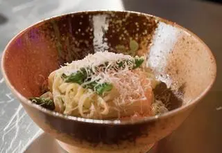 Włoska klasyka w wiosennej odsłonie. Musisz wypróbować ten prosty przepis Rozkosznego na makaron al limone