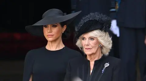 Księżna Meghan chce zakończyć rodzinny konflikt? Królowa Kamila może odegrać kluczową rolę