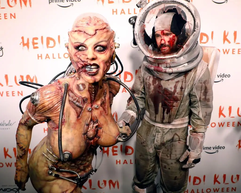 Kostiumy Heidi Klum na Halloween: Potwór, żywiący się ludźmi