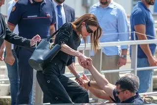 Gwiazdy na weselu Jeffa Bezosa i Lauren Sanchez: królowa Rania z Jordanii