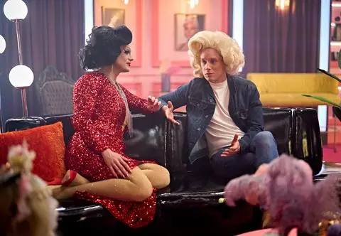 Michał Mikołajczak jako Britney Spears w "Drag Me Out". Tego występu nie można przegapić!