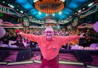 WOŚP 2024: Zajrzyj za kulisy 32. finału. Jak powstaje tak wielkie charytatywne wydarzenie?