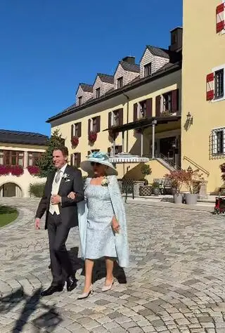 Alexander Newley i Joan Collins