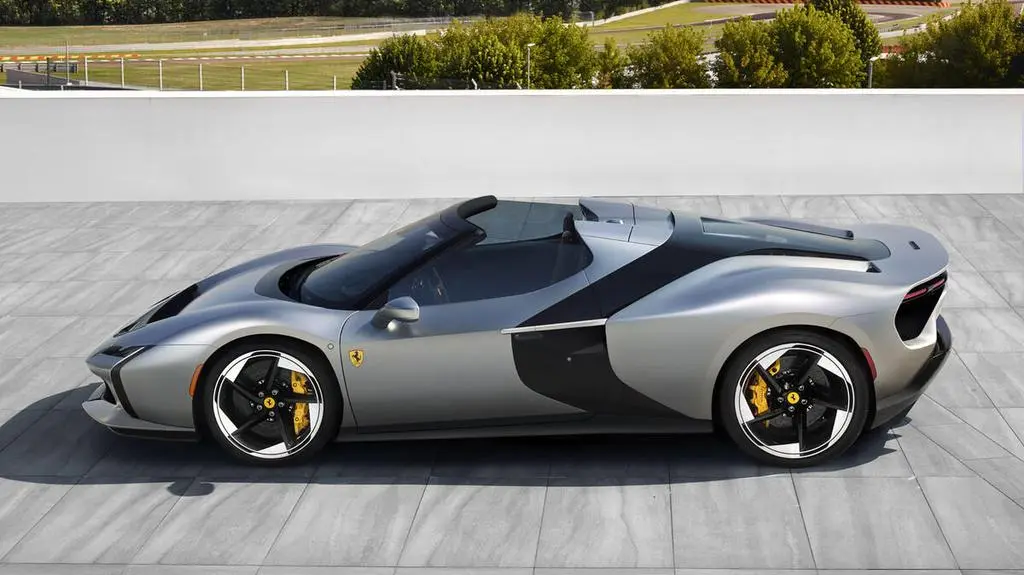 ferrari_hc25_3
