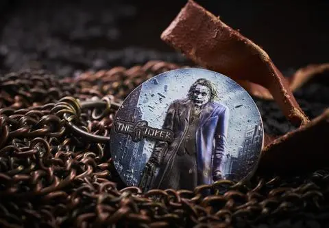 Zobacz, jak wygląda i z czego wykonana jest moneta "The Joker". Powstało jedynie 300 sztuk na cały świat