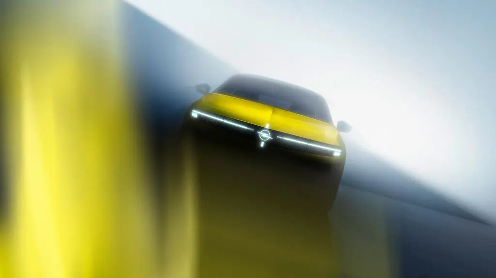 NewOpelAstra (2)