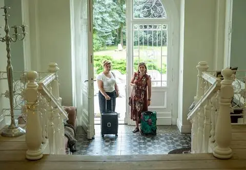 "Powitanie godne księżniczek". Uczestnicy zachwyceni pałacem jak z bajki. Takiego widoku się nie spodziewali! [PRZED PREMIERĄ W TV]