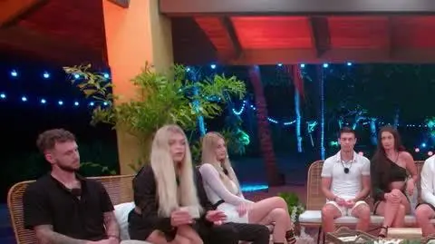 "Hotel Paradise 10"