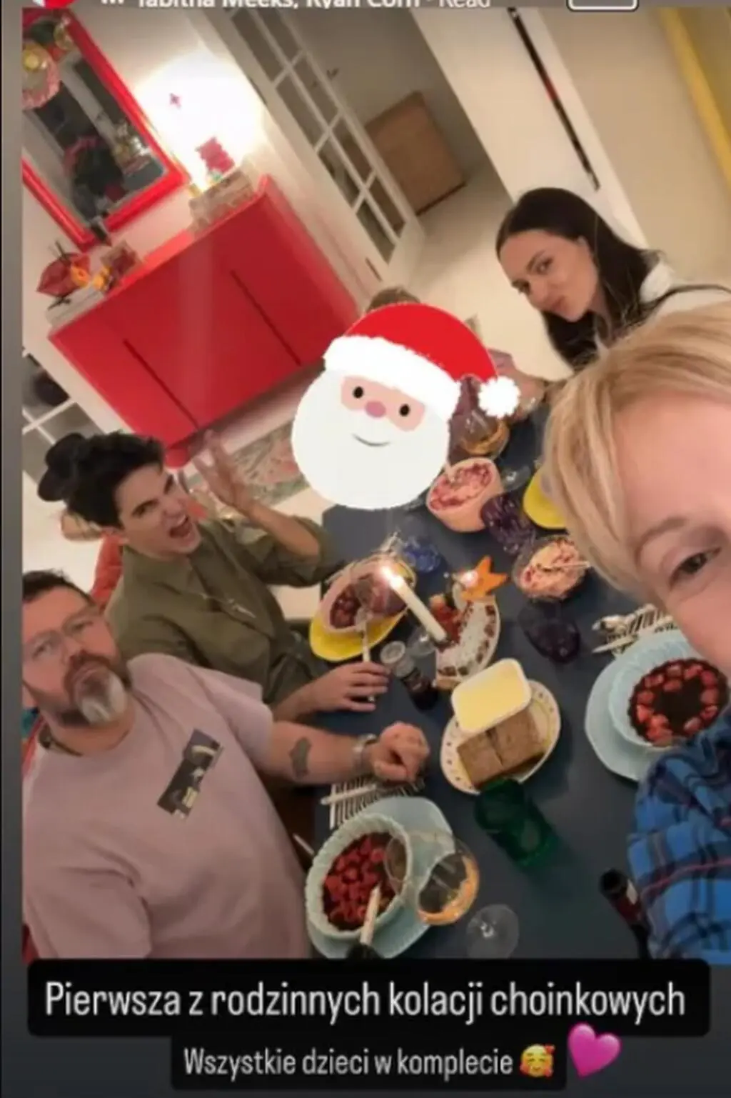 Dorota Szelągowska podczas kolacji ze swoim partnerem, Zalią, Antonim Sztabą oraz córką Wandą