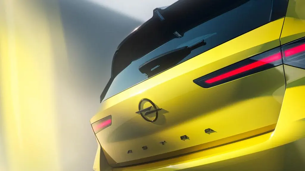 NewOpelAstra (4)