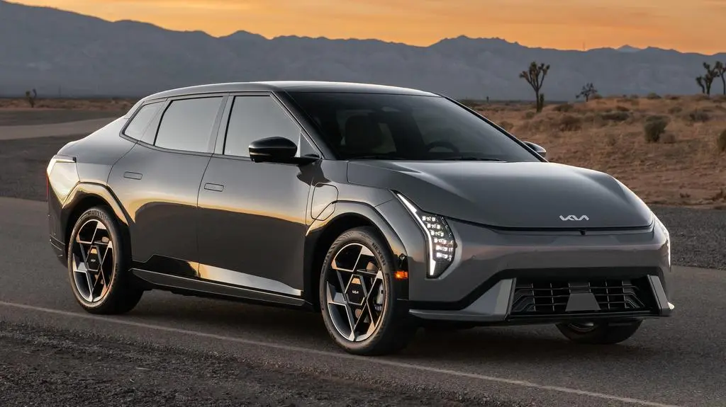 Kia-EV4-2026-wallpaper