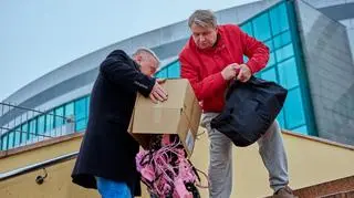 "Na Wspólnej", odc. 4155. Marek demaskuje dewianta?! Jakie mroczne tajemnice skrywa Janusz? [PRZED EMISJĄ w TV]