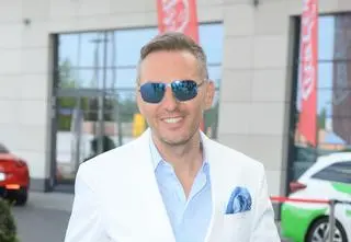 Krzysztof Gojdź oprowadzi Jennifer Lopez po Warszawie. Wyjawia też prawdę o jej operacjach plastycznych 