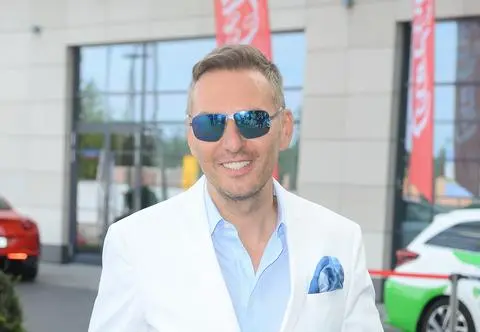 Krzysztof Gojdź oprowadzi Jennifer Lopez po Warszawie. Wyjawia też prawdę o jej operacjach plastycznych 