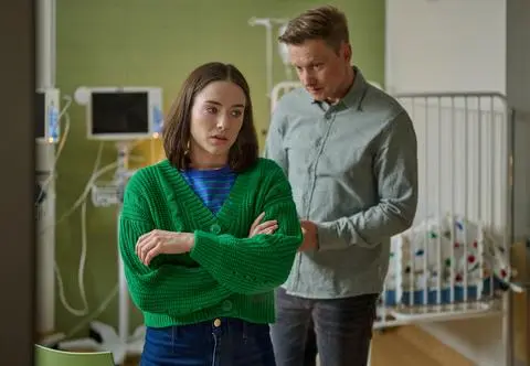  "Na Wspólnej" odc. 4066. Anka wyznaje Igorowi, że oszalała. Julka nie wytrzymuje i ucieka z domu [STRESZCZENIE]