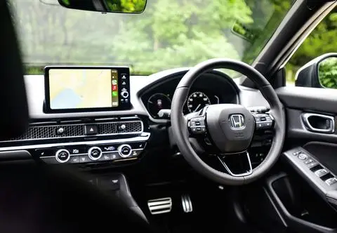 Android Auto zyska sztuczną inteligencję. Gemini zadebiutuje za kierownicą 