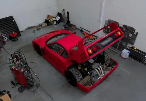 Jeździć, obserwować. Stelaż w Ferrari F40, BMW które nie odpala i problematyczne Audi
