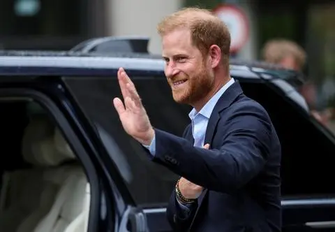 Książę Harry wróci na stałe do Wielkiej Brytanii? Przyjaciółka zdradziła, o czym rozmawiali