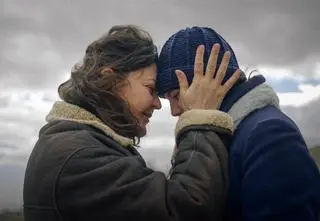 Minimalistyczny hit, który pokonał gigantów! Najlepiej oceniany serial przez Polaków jest dostępny w Max