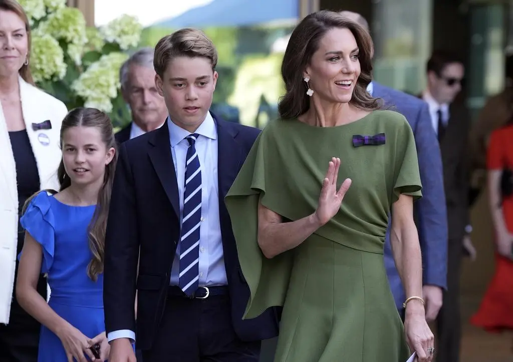 Księżna Kate z Charlotte i George'm 